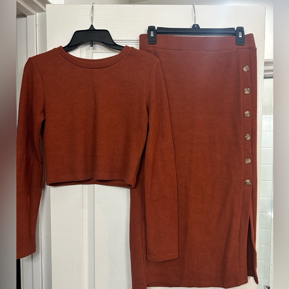 Set - top and skirt with buttons and slit on leg             Rust color
